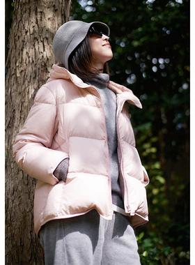 ise“柏林冬日”系列休闲无龄感面包连帽羽绒服2024冬季P2441246