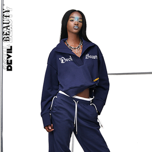 【现货】DevilBeauty新款翻领侧开叉套头卫衣女长袖字母印花上衣
