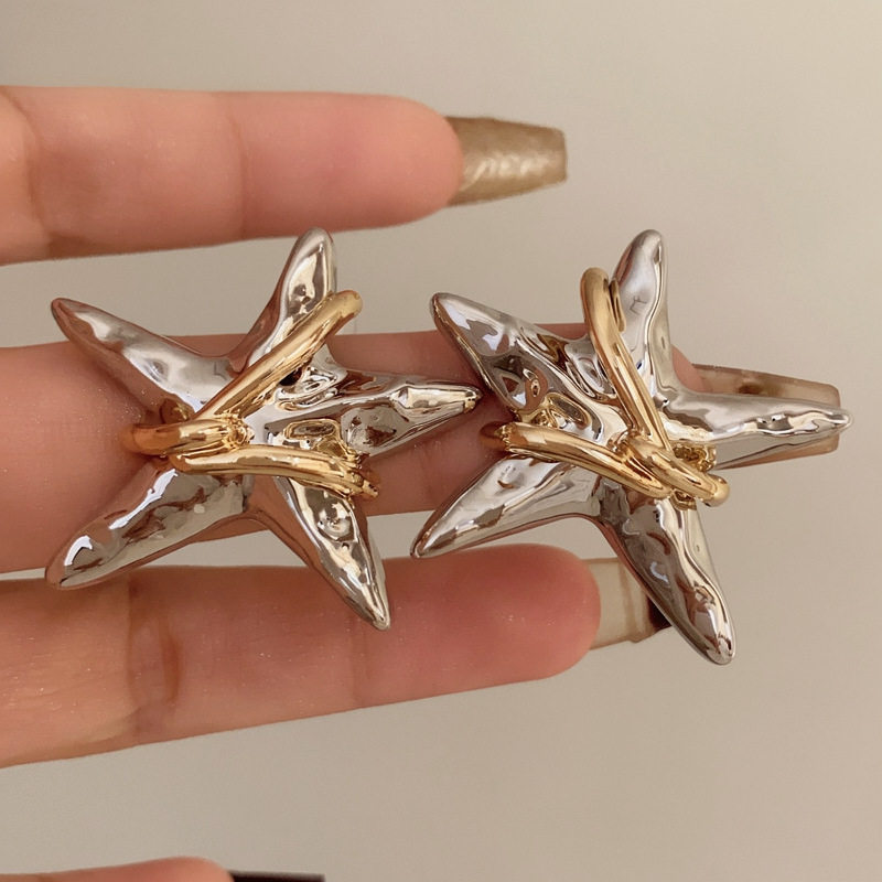 欧美复古褶皱缠绕金属星星耳钉小众高级感耳环日常通勤百搭耳饰女