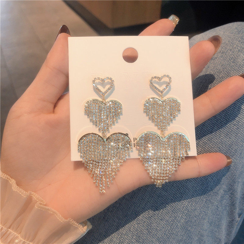 S925银针韩国韩版气质爱心水钻流苏耳环女长款对称桃心长耳坠抓链