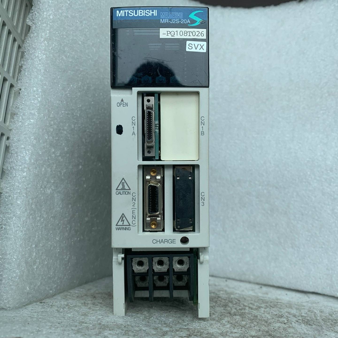 询价购-三菱驱动器 MR-J2S-20A-PQ108T026实物图成
