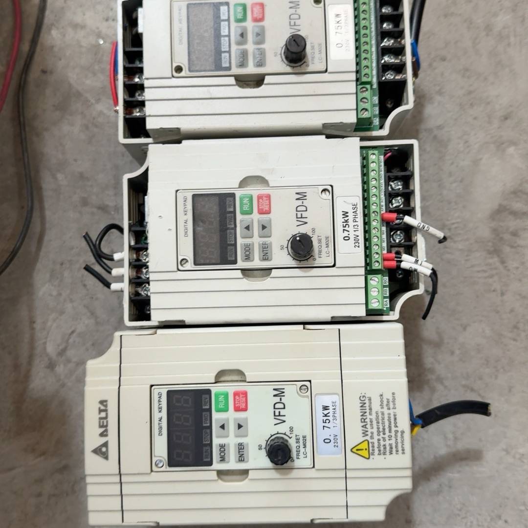 询价购-0.75kw,220v台达变频器vfd007m21a,实拍图