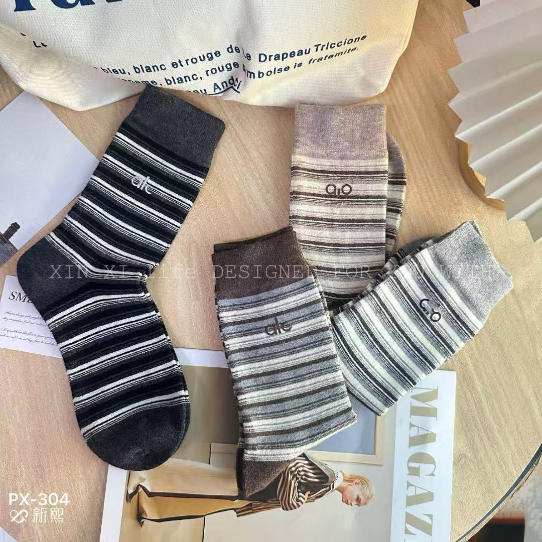 简约韩版百搭个性保暖潮袜