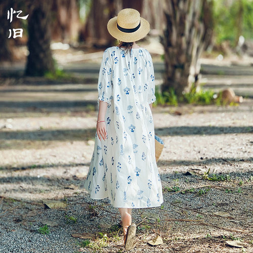 圆领绣花连衣裙女夏季新款纯棉