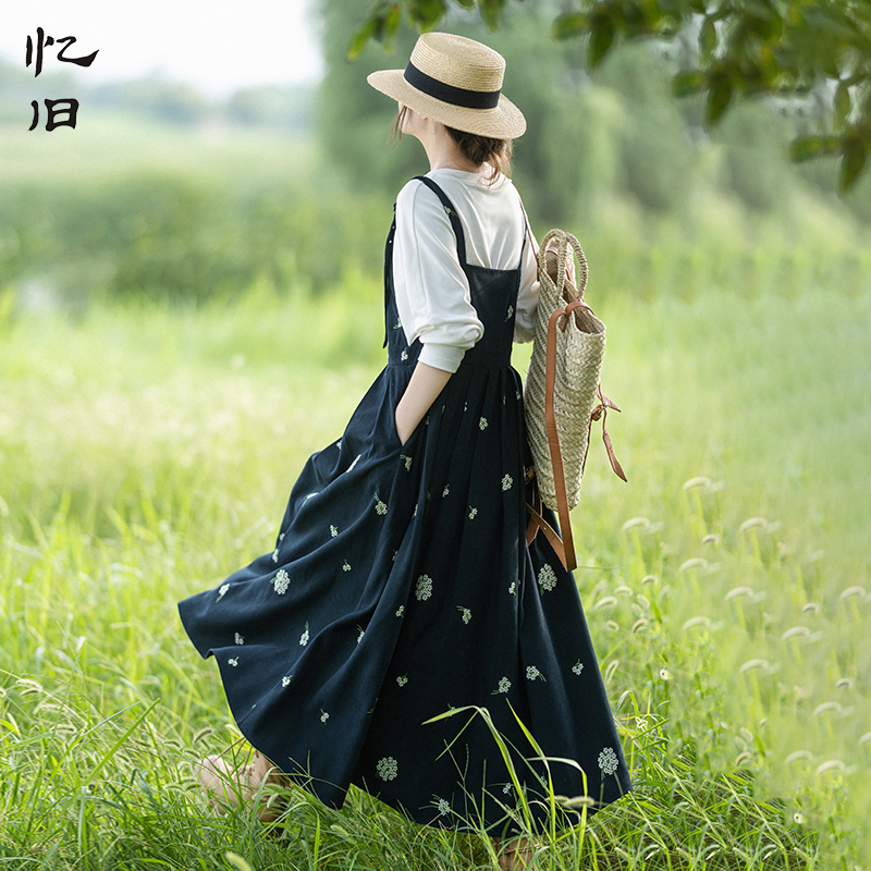 复古蓝背带百褶连衣裙女春季碎花