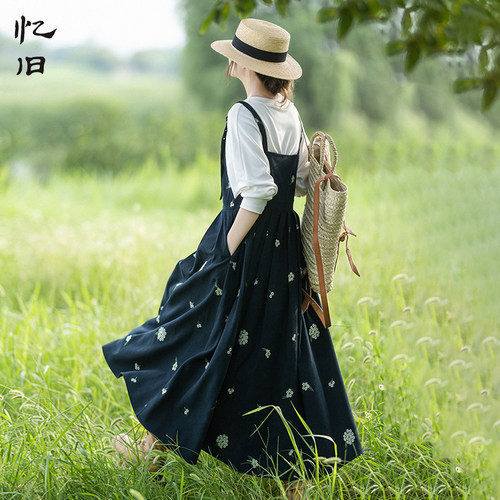 复古蓝背带百褶连衣裙女春季碎花