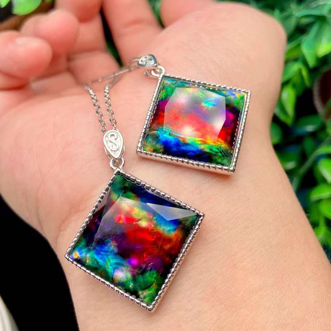 斑彩切面方形吊坠火彩超炫包边镶嵌简约气质百搭独特饰品礼物