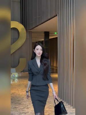 修身长袖西装职业装女套装包臀裙