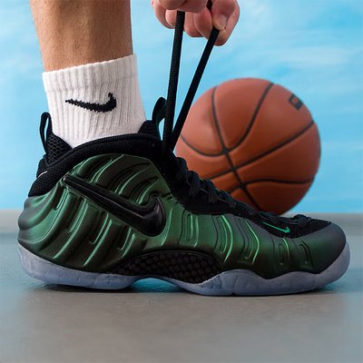 耐克男鞋新款AIR FOAMPOSITE PRO运动鞋复古休闲篮球鞋HF0794-300