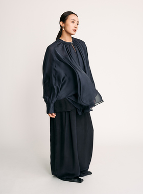 VERSELET短诗 2025夏季新品 Mira 超薄桑蚕丝斗篷衬衫