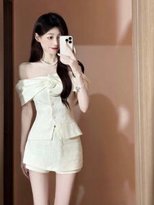 夏季小香风套装裙女新款气质名媛一字肩上衣半身短裙纯欲两件套女