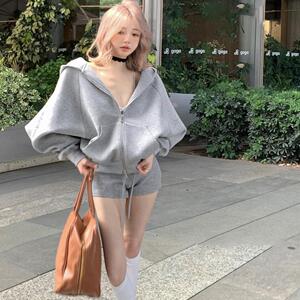 休闲运动套装女慵懒连帽宽松卫衣外套秋季抽绳直筒短裤灰色两件套
