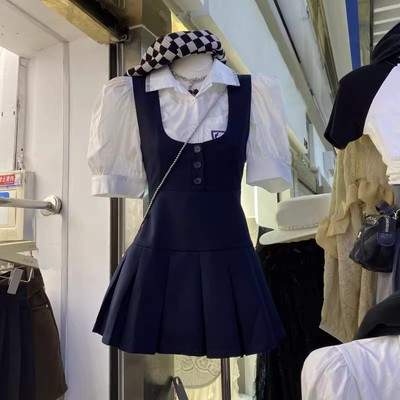 学院风背带连衣裙小黑裙白色衬衫