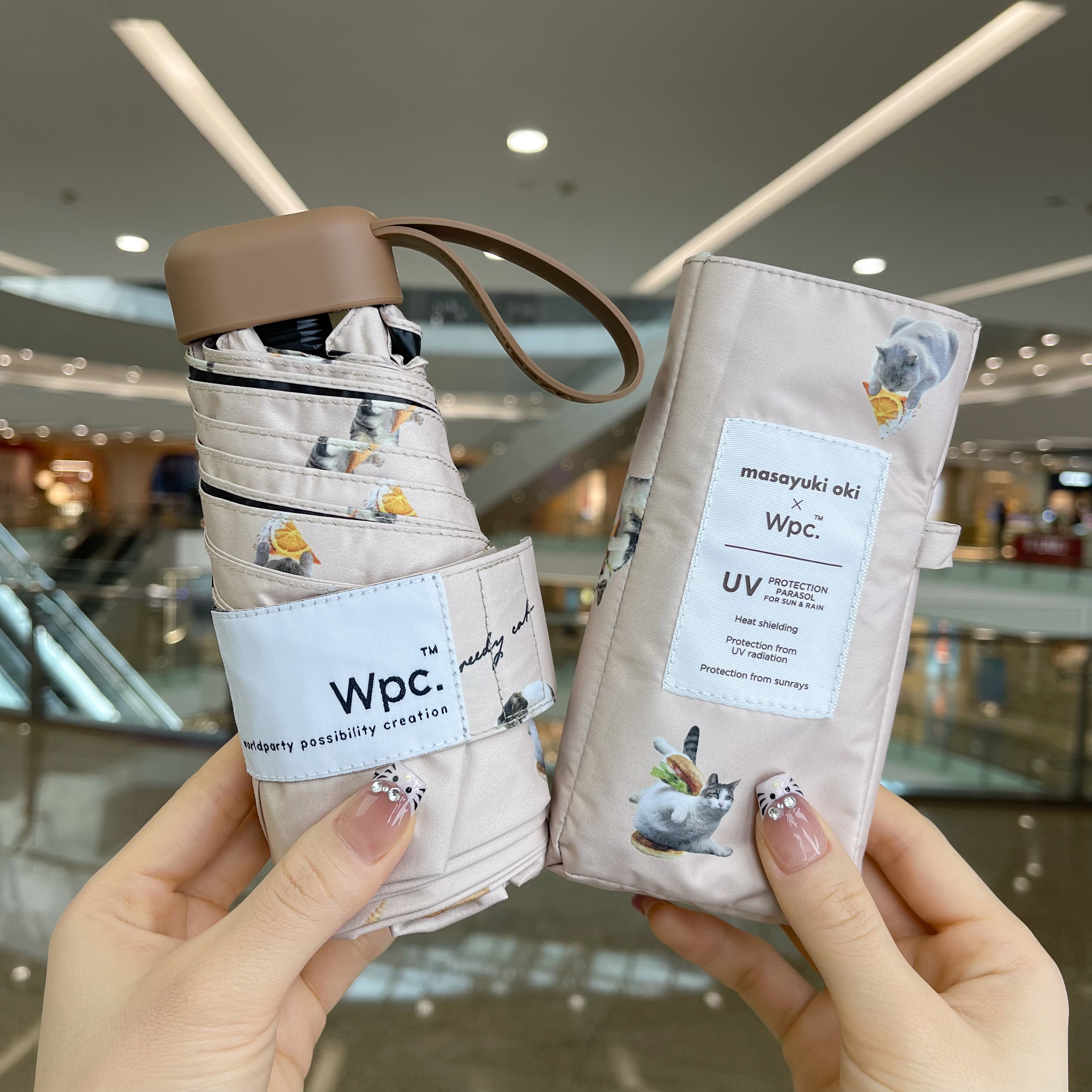 日本Wpc.冲昌之猫咪五折黑胶遮阳伞超轻迷你卡片防晒紫外线太阳伞