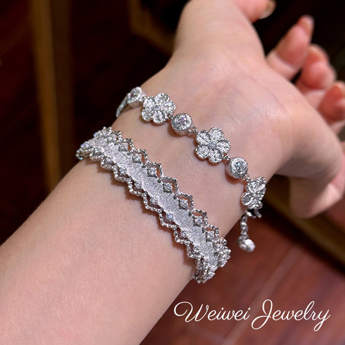 925银镀Ｋ金雕金蕾丝花满钻手镯