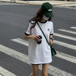 Adidas三叶草Jennie同款男女休闲运动圆领刺绣T恤短袖 IA4846
