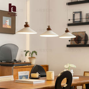 小居室中古风餐厅灯三头吊灯2025新款创意个性奶油风餐桌灯吧台灯