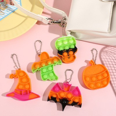 Halloween Silicone Pendant Decompression Skull Ghost Keychai