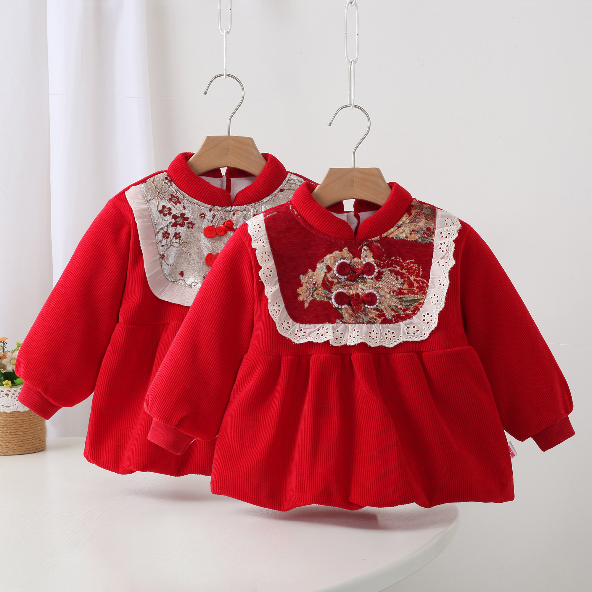 宝宝拜年服男女童大红冬季反穿衣外套秋冬加厚国风罩衣儿童灯芯绒