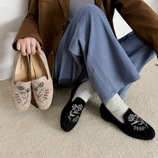 圆头平跟TPR(牛筋）胶粘工艺头层猪皮乐福鞋（豆豆鞋）