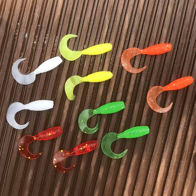 路亚根钓微物迷你软饵卷尾黑坑软虫2.5cm铅头钩小t尾翘嘴鲈鱼假饵