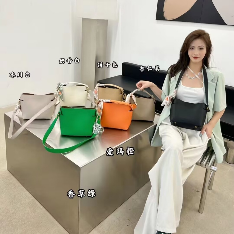 新款菜篮包托特水桶包韩版丝巾