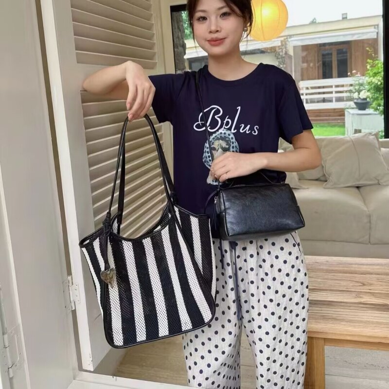 撞色通勤新款黑白条纹通勤休闲菜篮子母包女包时尚百搭耐磨托特包