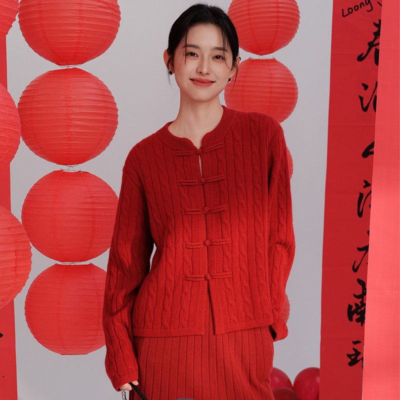 思诺芙德红色新中式国风100%山羊绒开衫女秋冬盘扣针织毛衣厚外套,女装/女士精品,羊绒衫,淘宝优惠券,粉丝福利购,淘宝优惠卷