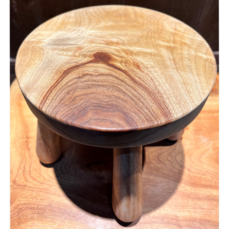香樟木新款大圆凳实木板凳整板面