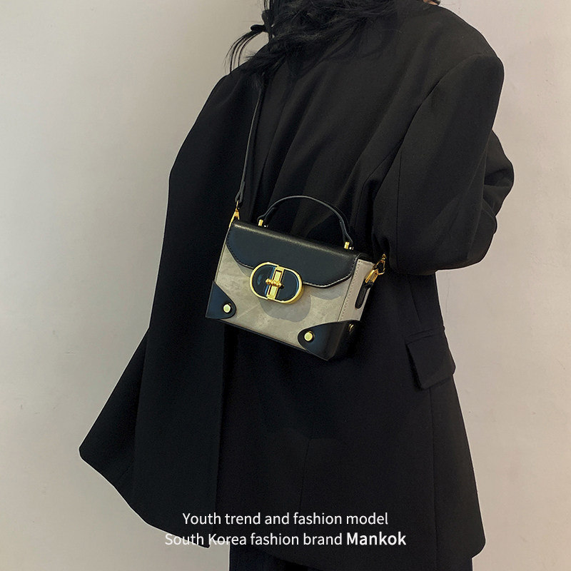 Mankok今年流行包包女士2025新款高级感撞色斜挎包洋气手提小方包,箱包皮具/热销女包/男包,通用款女包,淘宝优惠券,粉丝福利购,淘宝优惠卷