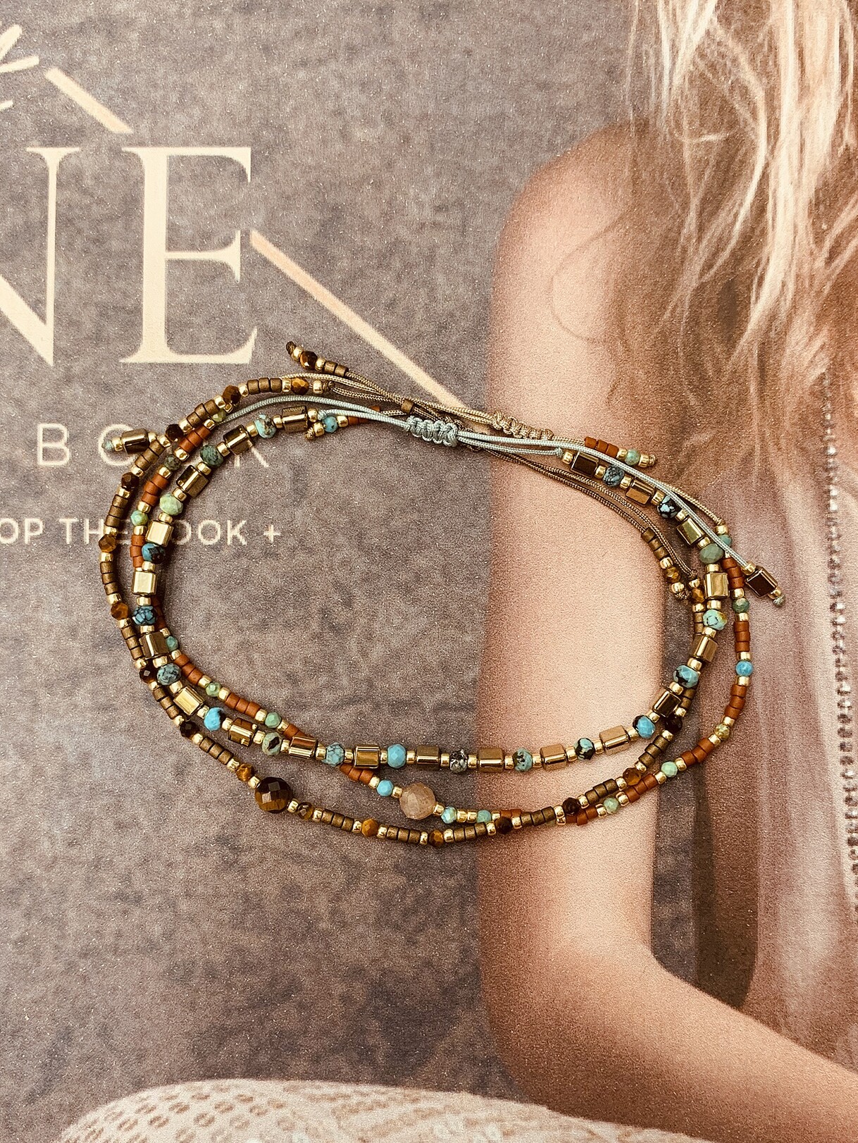 VIKIKO JEWELRY 여성용 터키석 비즈 행운을 상징하는 여성용 작은 보석 팔찌