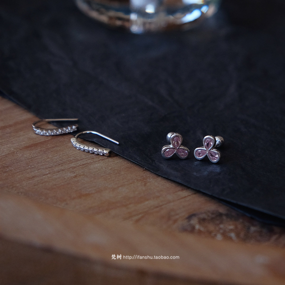 S999纯银粉色锆石三叶小花耳环