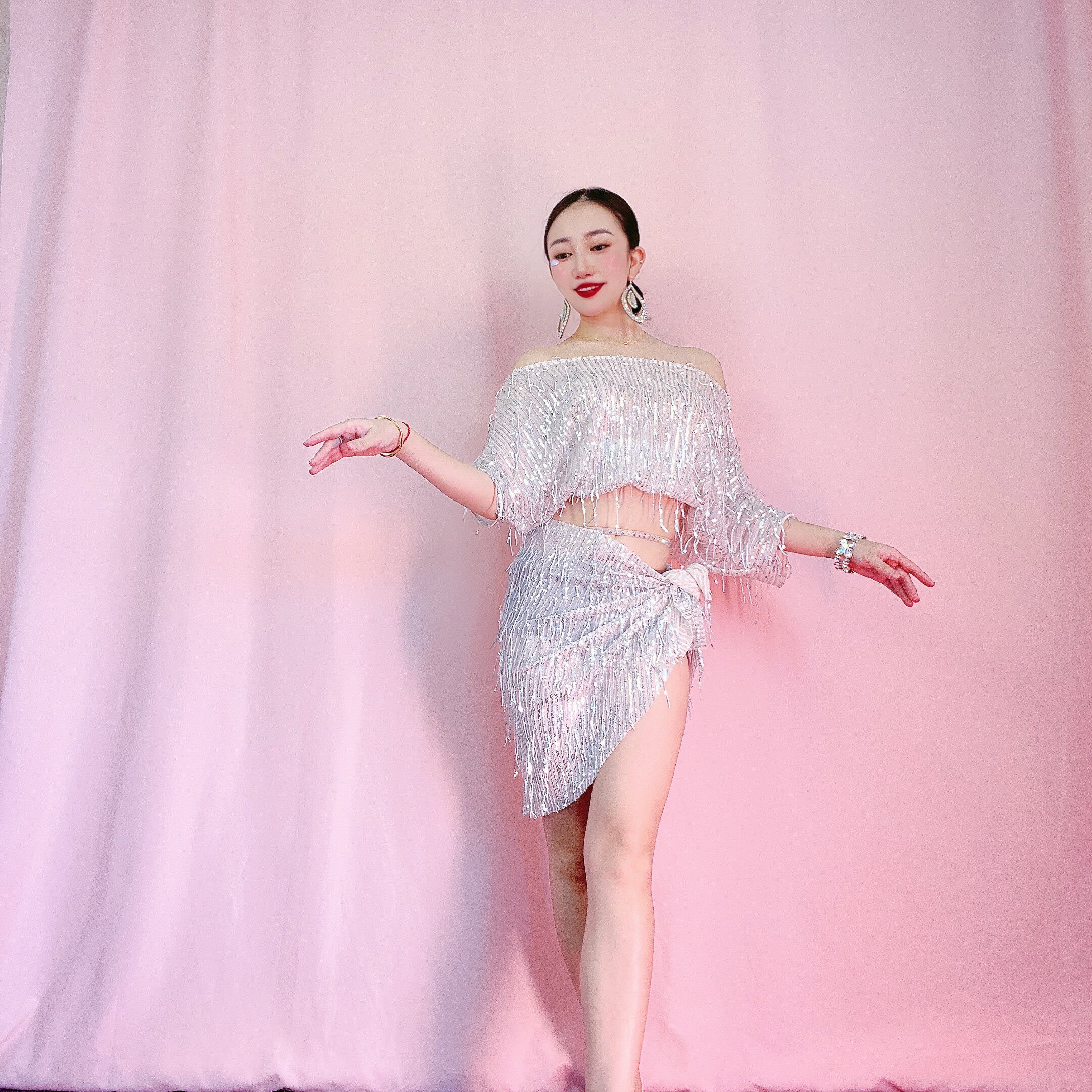 新款肚皮舞东方舞练习服练功服亮片分体臀巾显瘦长裙套装初学者