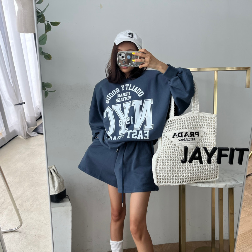 韩国松弛感穿搭慵懒风休闲运动套装女2025春秋宽松字母卫衣+短裤