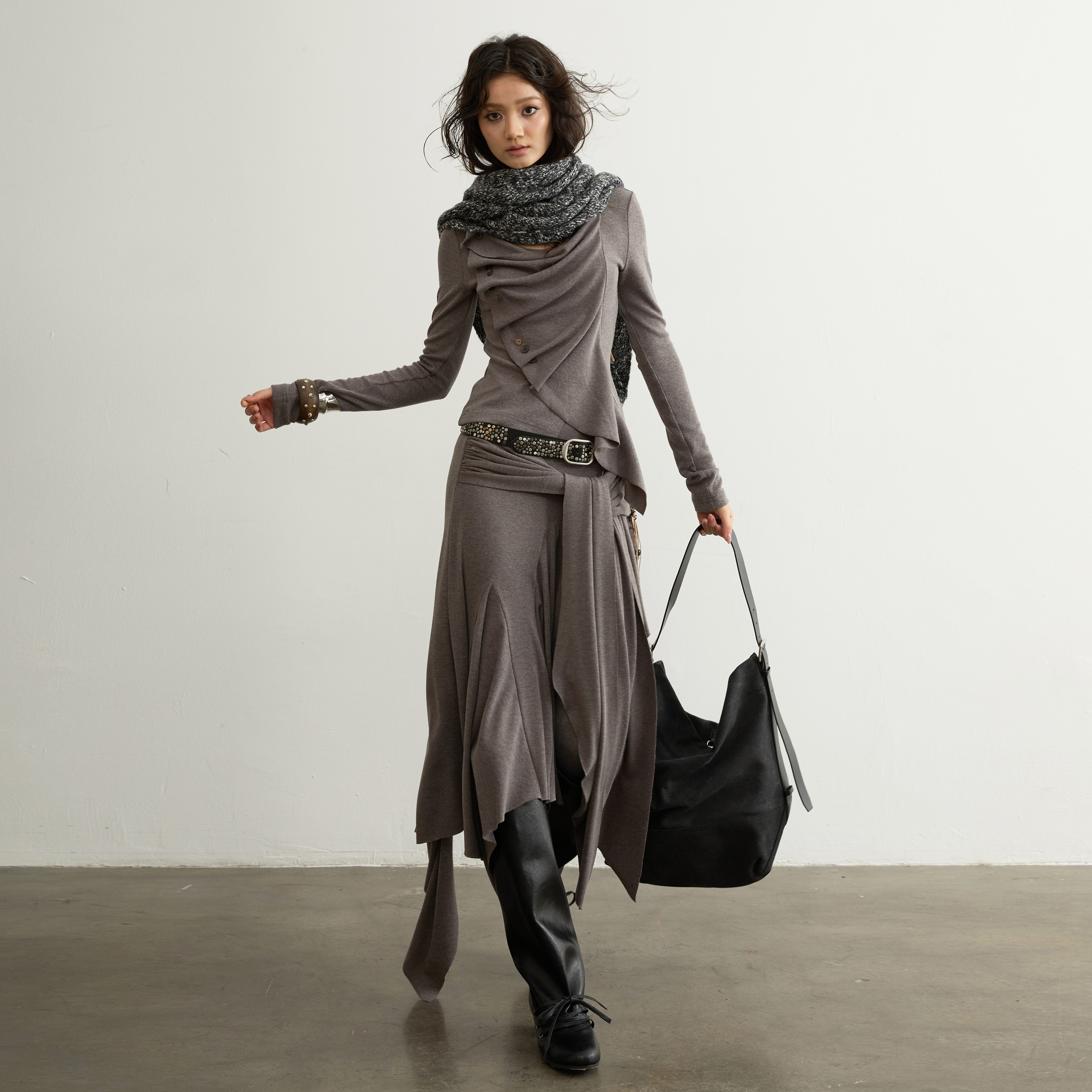 JNYLON-25AW古典雕塑风褶皱纽扣装饰拼接破碎感半裙打底衫