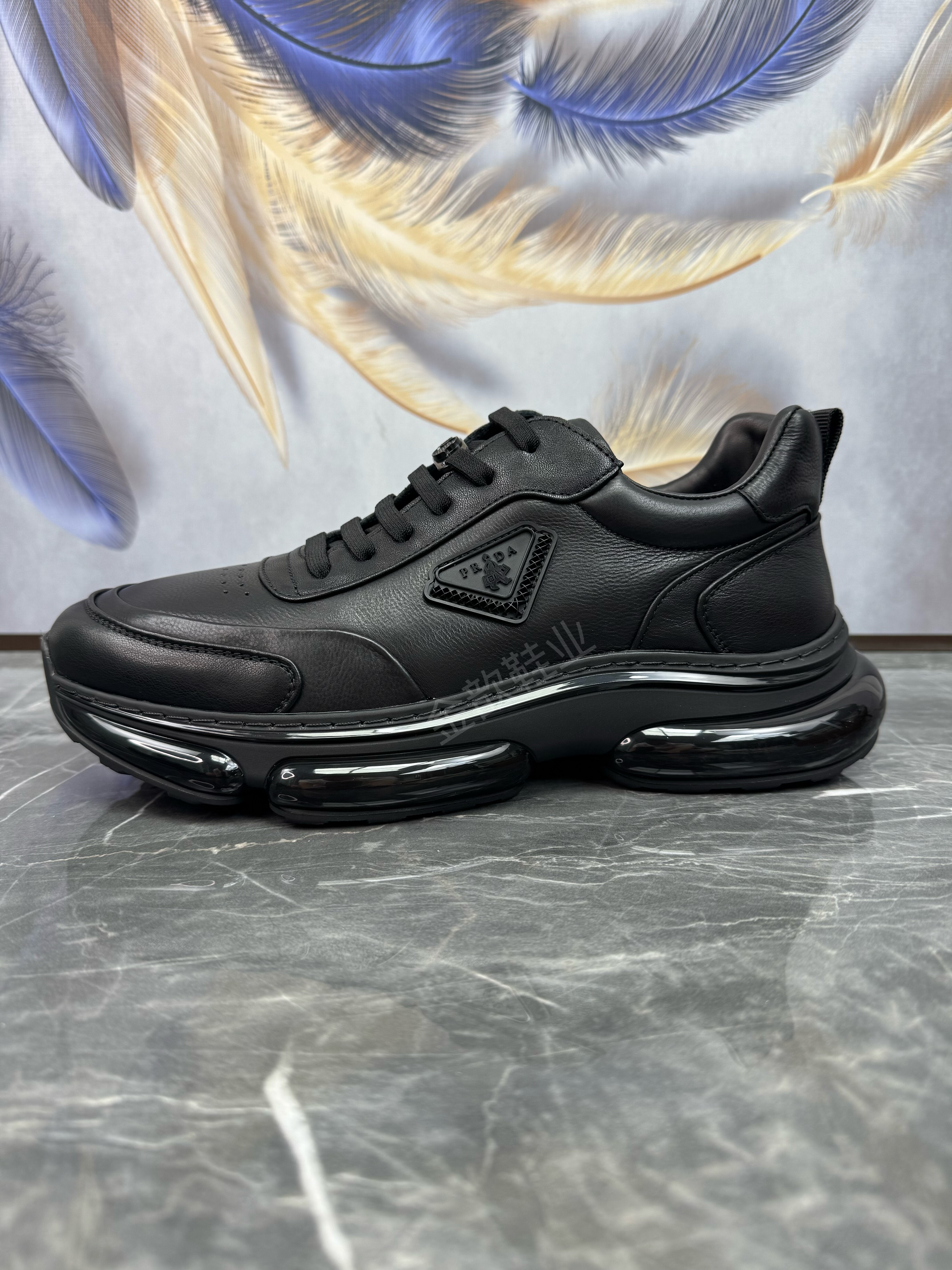 男鞋2025秋季新款头层牛皮轻便气垫软底真皮简约百搭商务休闲鞋男