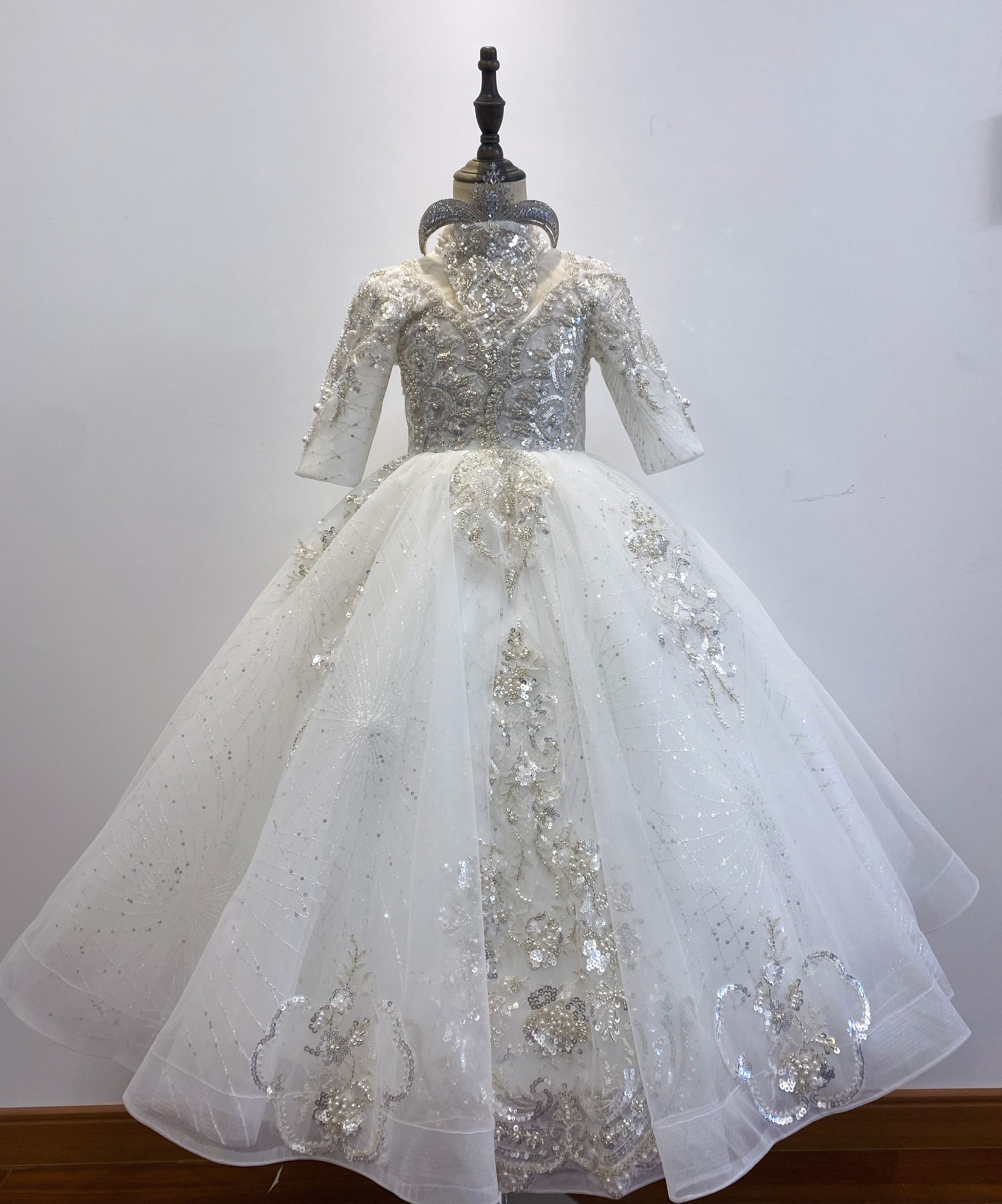 出租白色齐地中长袖女童礼服公主蓬蓬裙模特走秀主持钢琴演出生日