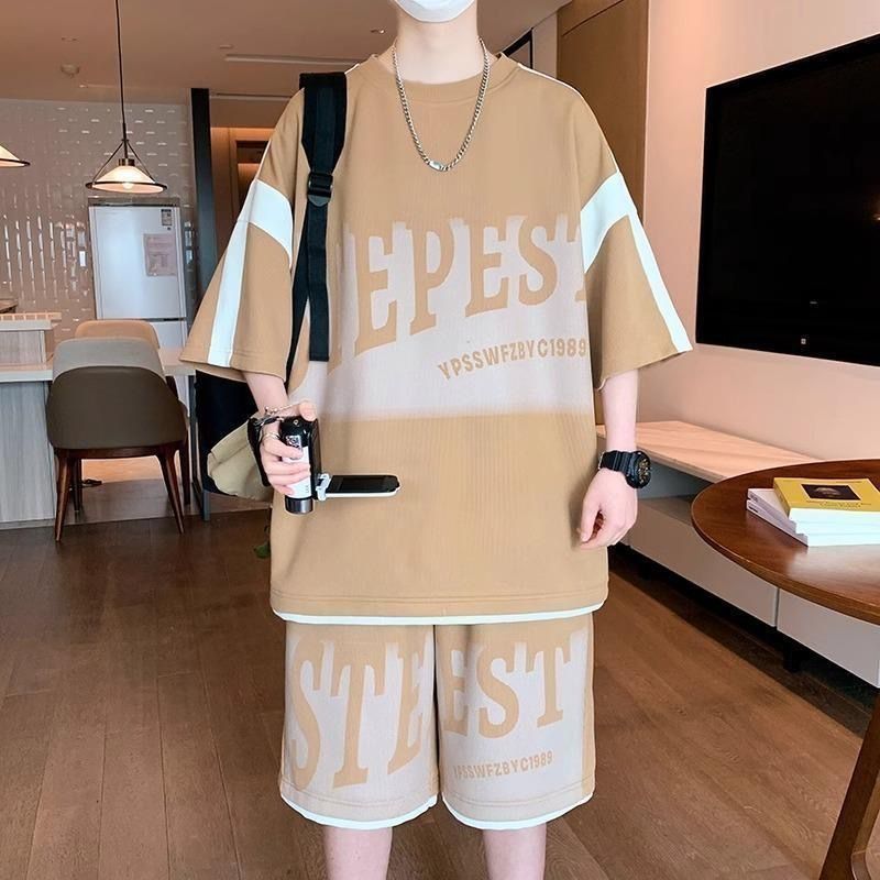 夏季短袖短裤套装男士T恤青少年港风宽松大码潮牌学生帅气穿搭潮