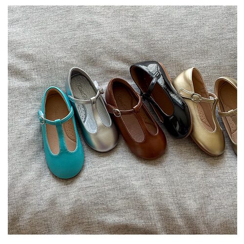 鲍小鱼2026春夏季新款韩国女童复古玛丽珍T字软底豆豆单鞋皮鞋子