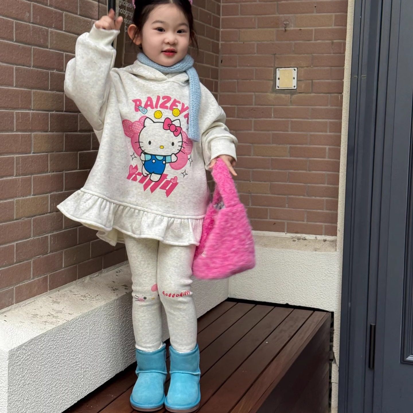 鲍小鱼2025秋冬新款女童韩版甜美卡通KT加绒连帽卫衣打底裤套装,童装/婴儿装/亲子装,卫衣/绒衫,淘宝优惠券,粉丝福利购,淘宝优惠卷