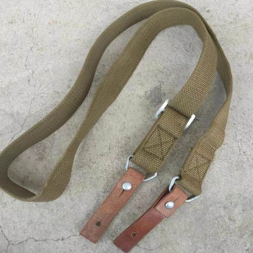70年代土黄色帆布背带56式