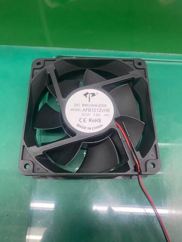 AFB1212VHE 12038 12V 0.90A 12厘米 大风量双滚珠 风扇
