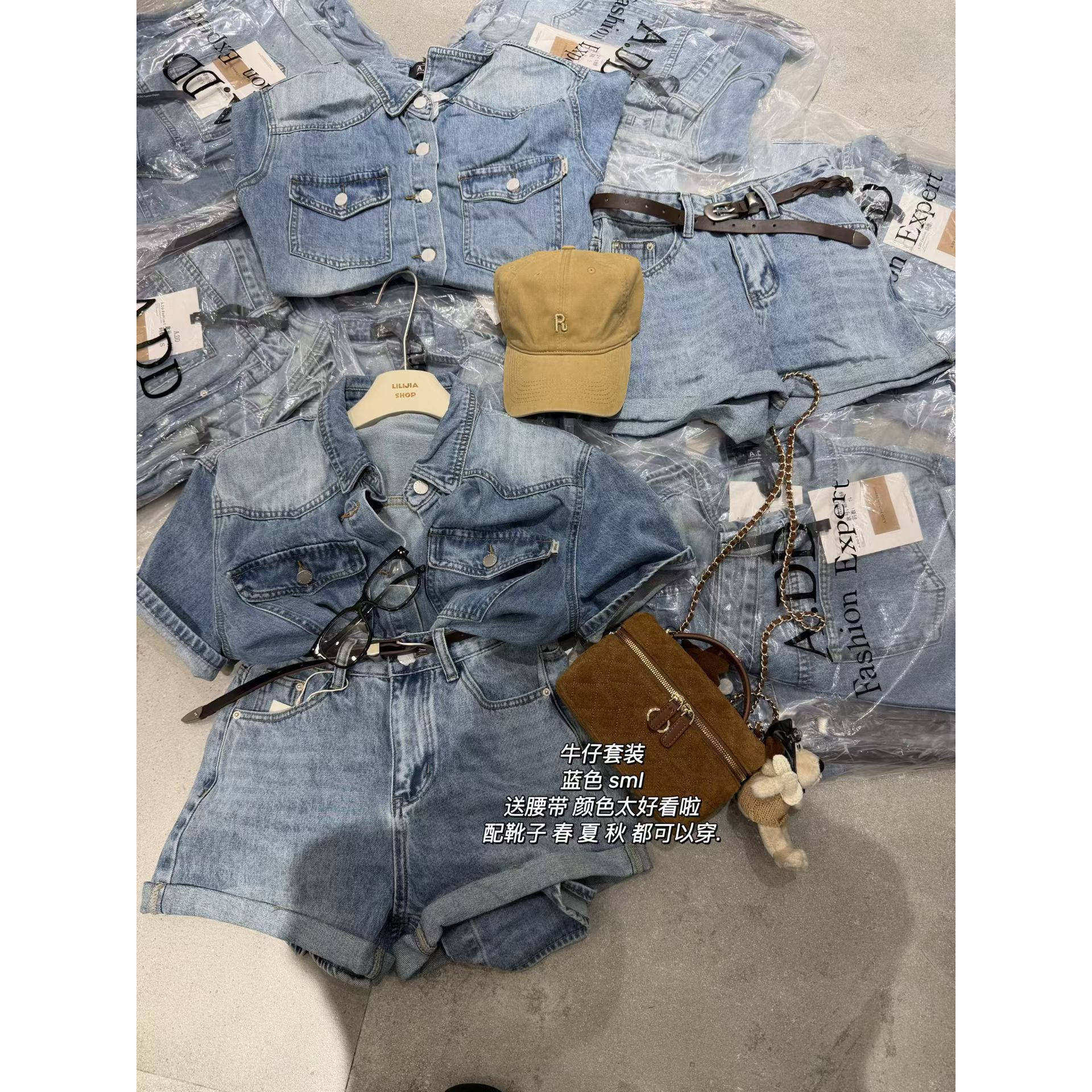 2026爆款韩式牛仔风两件套女洋气春季复古港风衬衫配腰带短裤套装