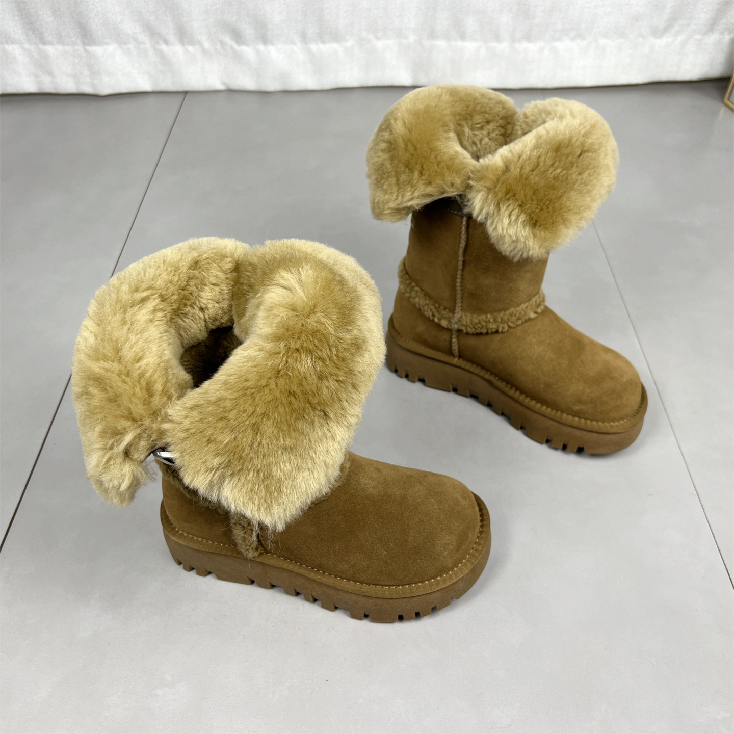 真皮羊毛雪地靴女2025年冬季