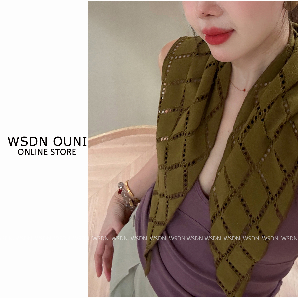 简约镂空菱形包头三角巾女韩版休闲气质早秋新款叠穿系腰围脖披肩