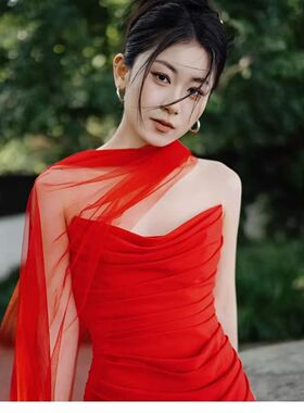 新娘婚礼长款颈纱披肩拍照造型