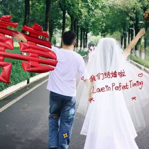 婚纱照创意外景白色红毛线粘字