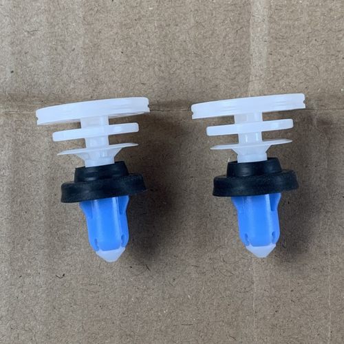 特斯拉汽车车门板内衬内饰板卡扣