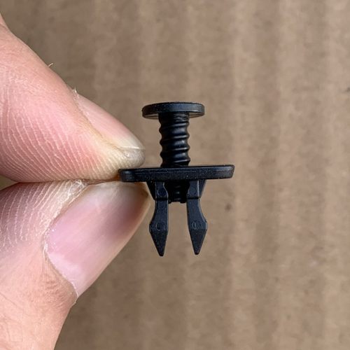 新帕萨特桑塔纳波罗POLO中柱卡扣