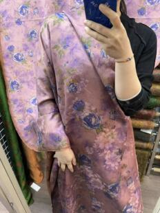 真丝花罗香云纱面料 旗袍连衣裙布料 桑蚕丝紫色玫瑰花新中式